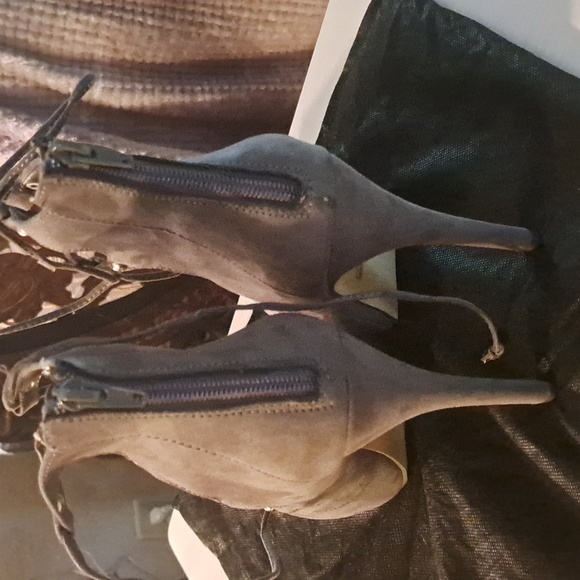 Peny loves Kenny ankle booties - Picture 8 of 9